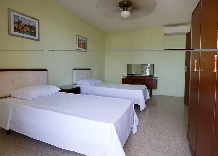 1 Bedrm Apt Seaview Balluta Bay